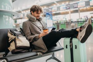 5 Travel Outfits for Men That Are Fashionable and Comfortable